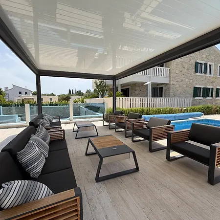 Two Bedroom Sea View Apartment Mrljane
