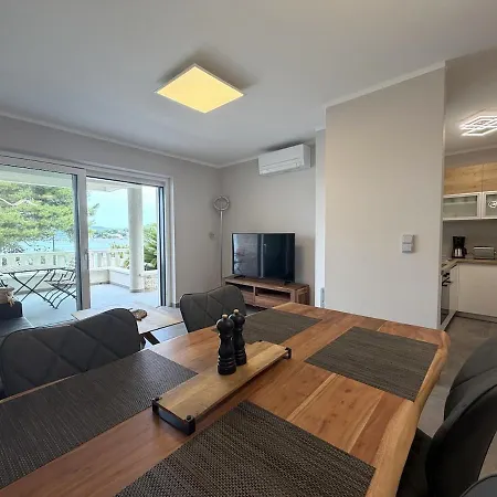 Two Bedroom Sea View Lägenhet Mrljane