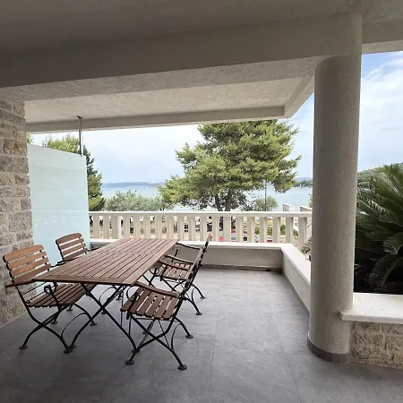 Two Bedroom Sea View *