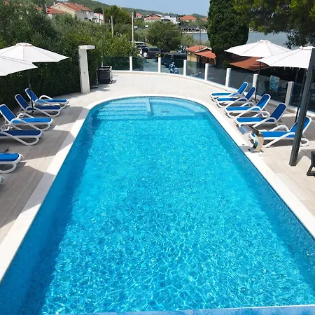 Two Bedroom Sea View Apartment Mrljane